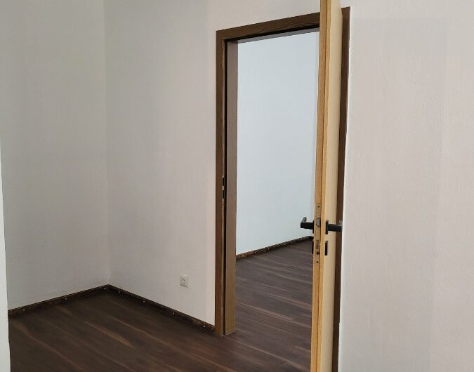 1000369067
